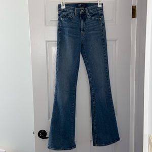 Like new excellent condition  GAP denim ‘70s Flare high rise